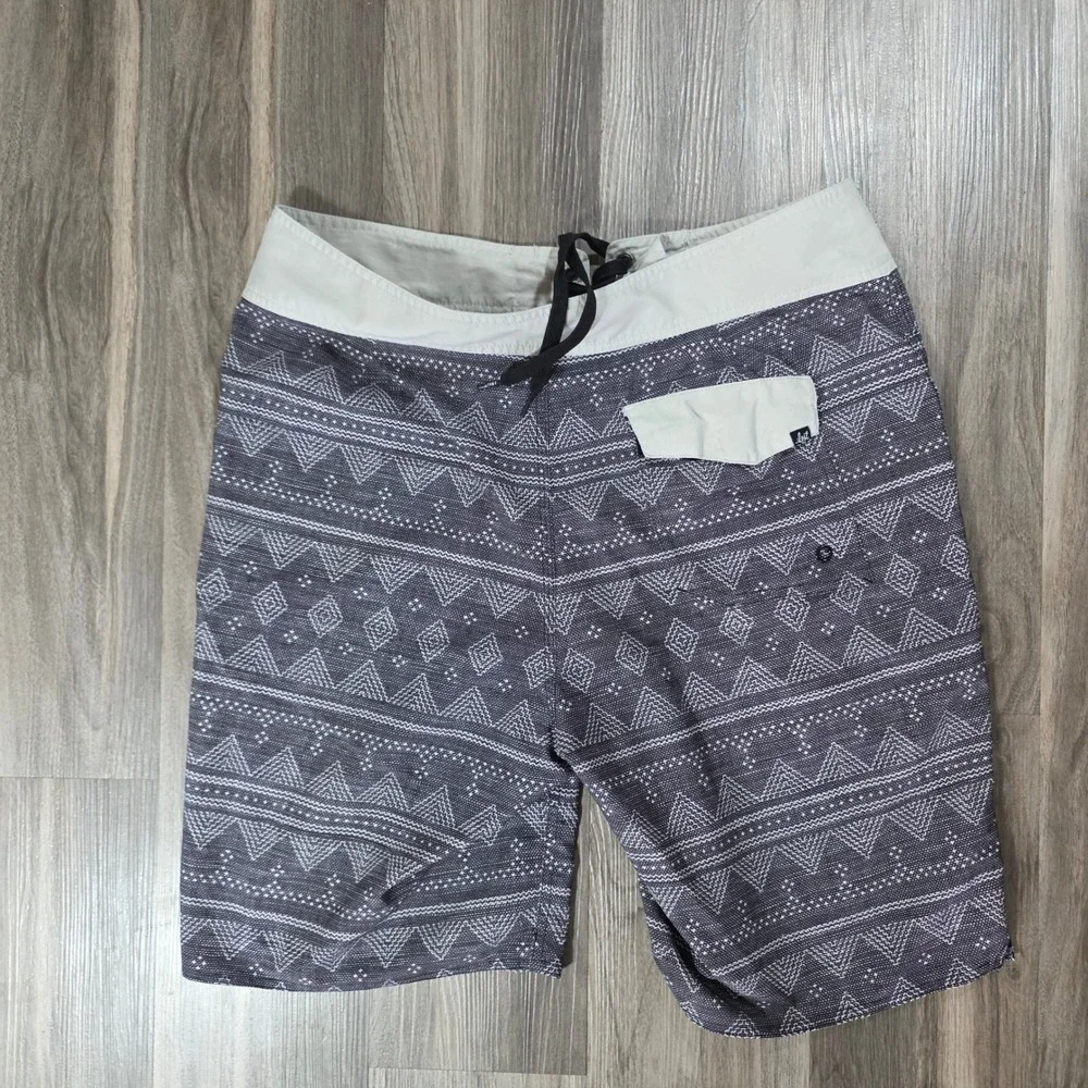 Lost‎ Enterprises Mens Grey Geometric Tribal Board Shorts Swim Trunks Size 34